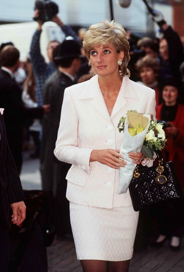 Lịch sử của chiếc túi huyền thoại Lady Dior - 5