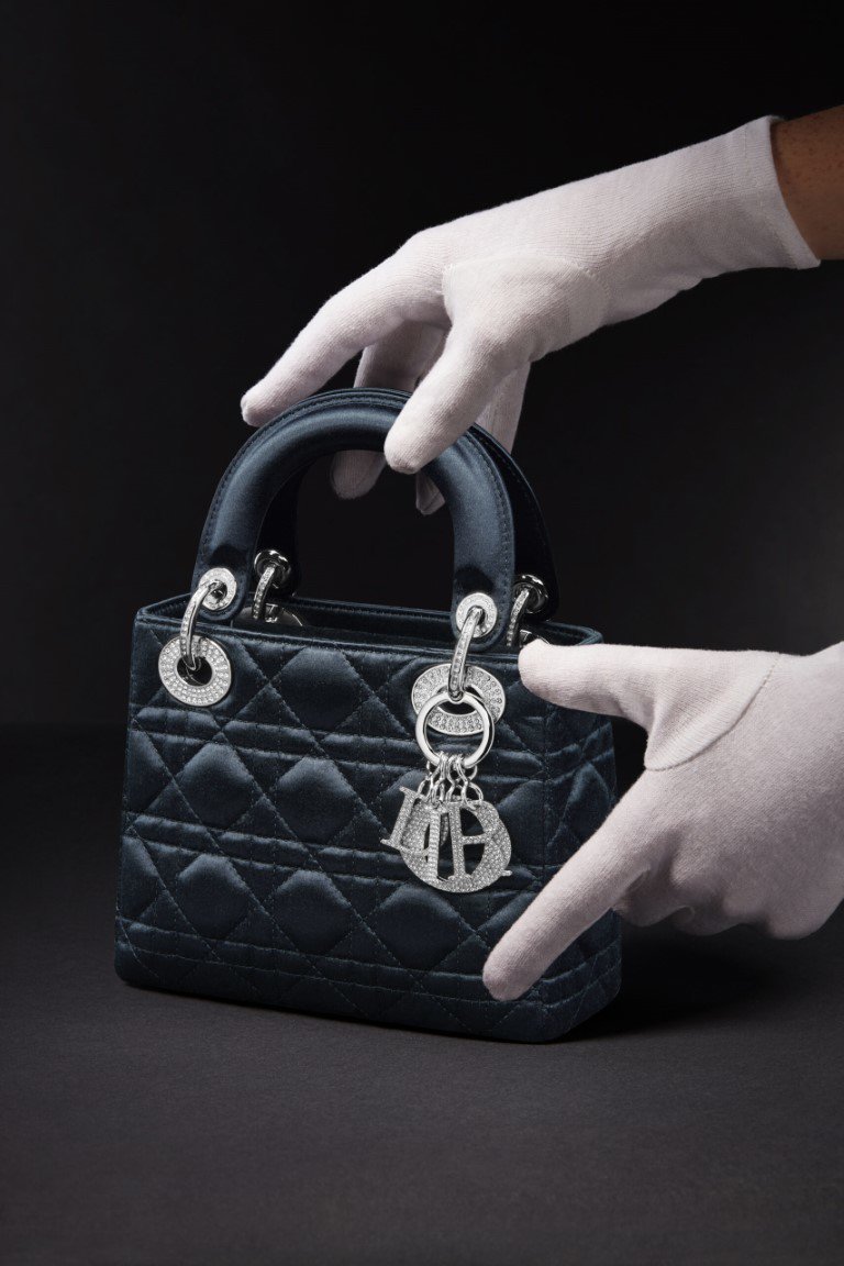 Lịch sử của chiếc túi huyền thoại Lady Dior - 8