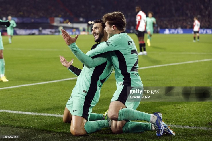 Atletico giành vé đi tiếp&nbsp;nhờ sự "giúp sức" của hàng thủ&nbsp;Feyenoord