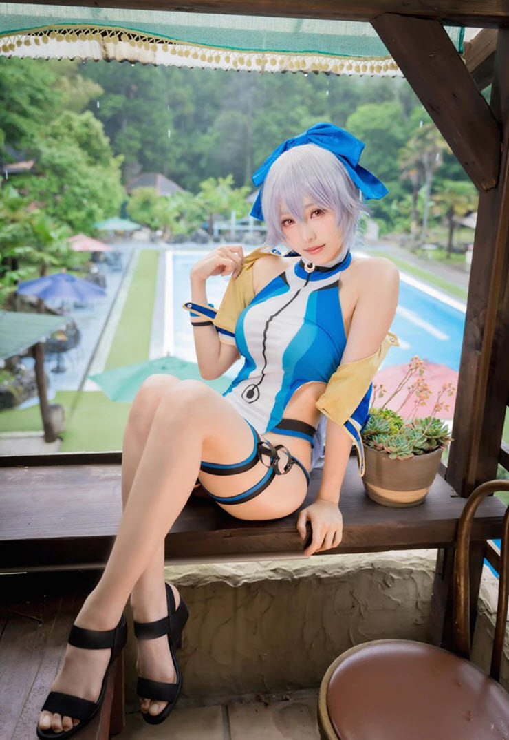 “Bỏng mắt” trước màn cosplay cô nàng Saber của game Fate/Grand Order - 11