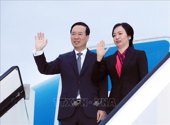 Chủ tịch nước Võ Văn Thưởng và Phu nhân cùng Đoàn đại biểu cấp cao Việt Nam lên đường về nước. Ảnh: TTXVN