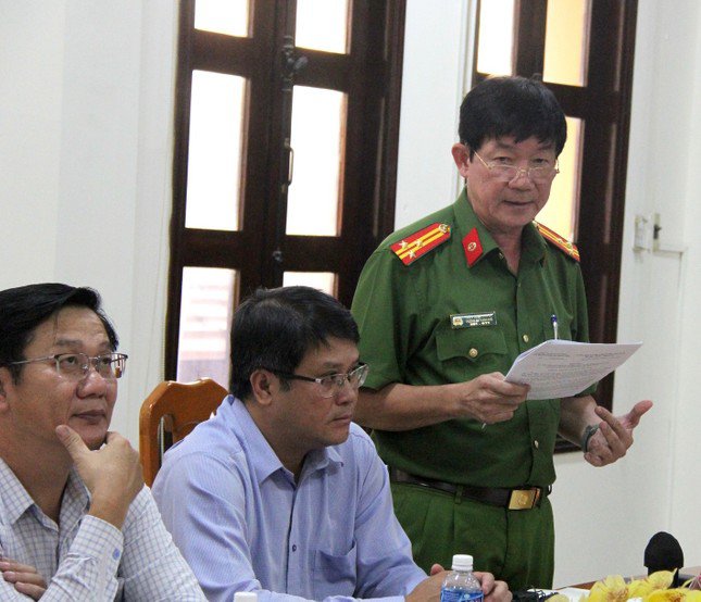 Thượng tá Trần Long Khánh thông tin về 4 đường dây huê hụi ở Phan Thiết.
