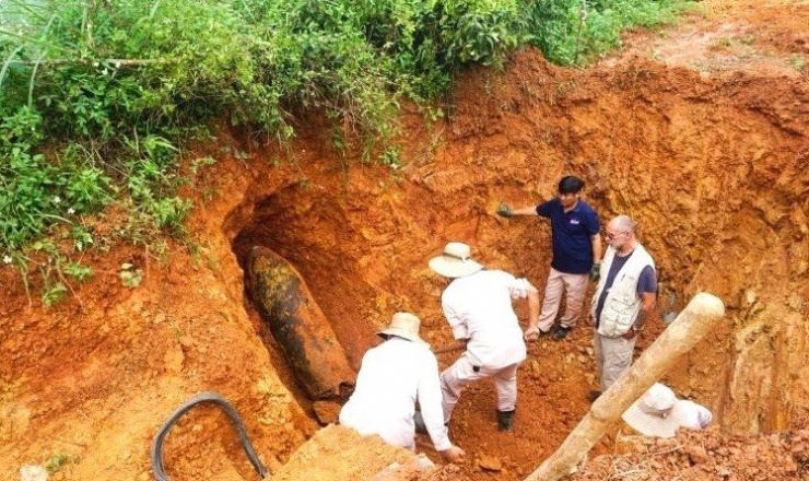 Quả bom M117 được gia đình chị Lân phát hiện ở huyện Bố Trạch. Ảnh: MAG
