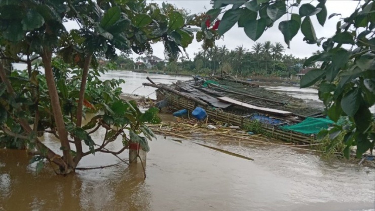 Nước lũ lên nhanh trong đêm, nhiều nơi ở Thừa Thiên Huế bị ngập - 2