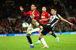 Nhận định bóng đá Newcastle - MU: Đại chiến đáng chờ đợi sau nỗi đau cúp C1  (Ngoại hạng Anh)