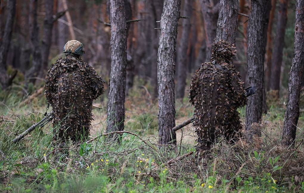 Lính bắn tỉa Nga chiến đấu ở Ukraine (ảnh: TASS)