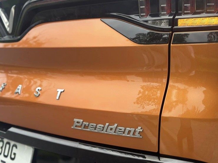 Ngô Thanh Vân rao bán xe “chủ tịch” VinFast President sau 2 năm sử dụng - 6