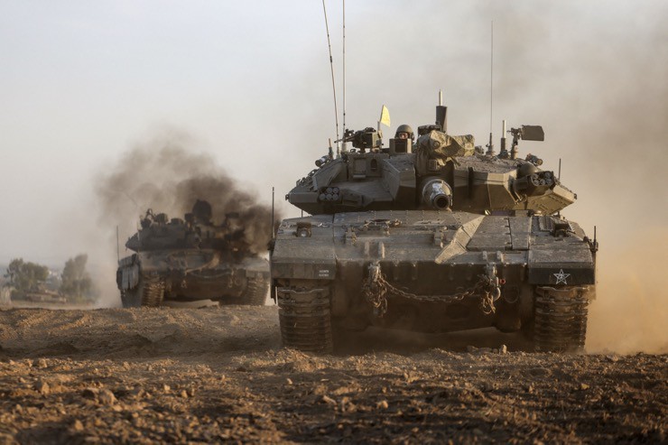 Xe tăng Israel hoạt động gần Dải Gaza vào ngày 3/12/2023.