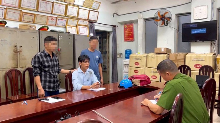 Kẻ đi cướp tiệm vàng ở Tân Bình vì món nợ 15 triệu đồng - 3