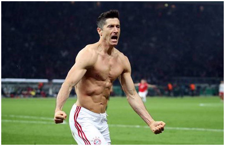 Cầu thủ người Ba Lan Robert Lewandowski cũng nổi tiếng là “ông hoàng phòng gym”.
