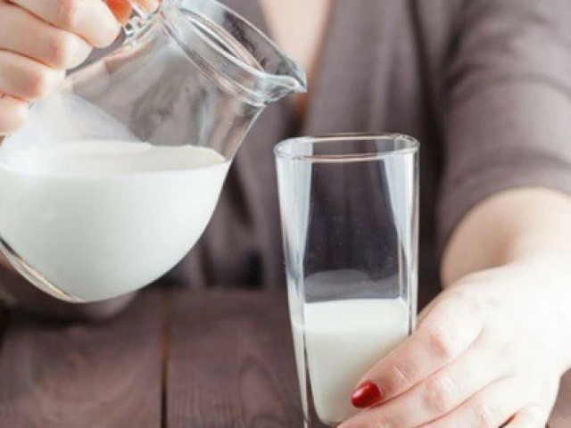 Sai lầm khi uống sữa tàn phá đường ruột và sinh bệnh đường tiêu hóa mãn tính, rất nhiều người không biết