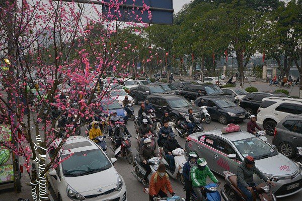 Thủ tướng yêu cầu tăng cường bảo đảm trật tự an toàn giao thông dịp Tết,