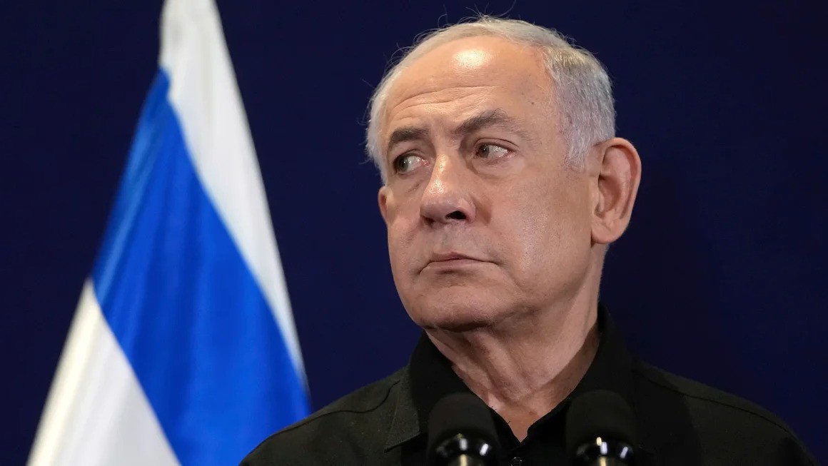 Giữa xung đột ở Gaza, Thủ tướng Israel phải hầu tòa - 1