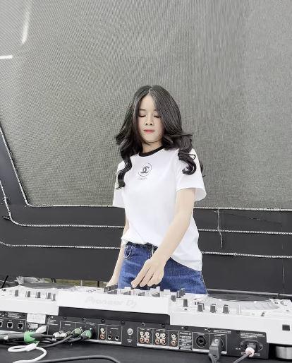 DJ Mie chạy show không ngừng nghỉ sau khi chia tay Hồng Thanh - 5