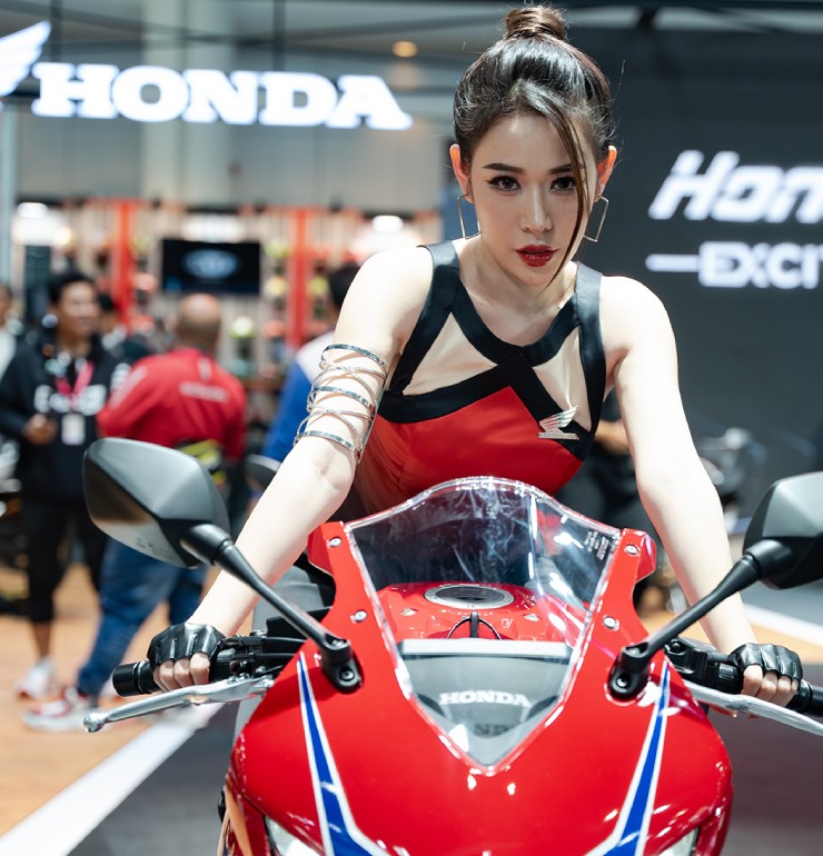 Cầm cương mô tô mới của Honda.&nbsp;
