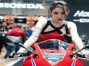 Thế giới xe - Ngắm dàn người đẹp cực nóng bên xe mới tinh tại MotoExpo 2023