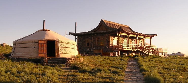 Khu nghỉ dưỡng phong cách du mục hút du khách đến sa mạc Gobi - 2