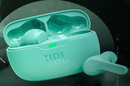 JBL tung bộ 3 tai nghe không dây mới, chống nước và pin “trâu“