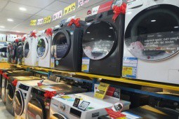 Siêu thị điện máy giảm giá máy giặt đến 70%, chỉ còn từ 3 triệu đồng/chiếc