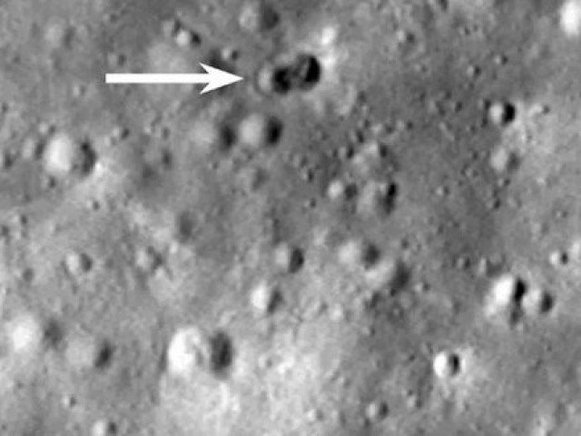“Lỗ thủng đôi“ trên Mặt Trăng là do tên lửa Mỹ hoặc Trung Quốc?