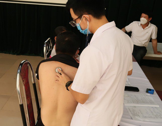 Sở Y tế Nghệ An lên tiếng về vụ hàng chục công nhân mắc bệnh bụi phổi, 6 người tử vong - 1