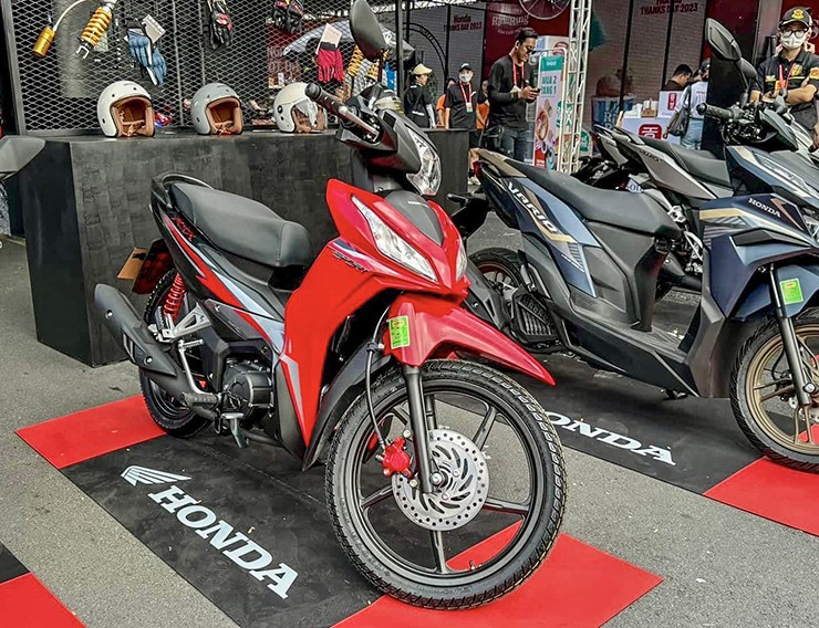 Honda giới thiệu bộ đôi xe máy mới Winner X 2024 và Wave RSX FI - 8