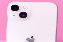 iPhone có camera chéo giống iPhone 15 mới nhưng rẻ hơn tới 6 triệu