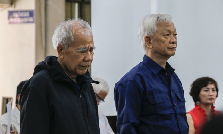 An ninh thắt chặt tại phiên tòa xử 3 cựu chủ tịch, phó chủ tịch tỉnh Khánh Hòa - 10