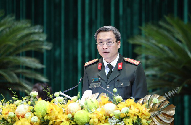 Giám đốc Công an tỉnh Bắc Giang Nguyễn Quốc Toản báo cáo kết quả công tác phòng, chống tội phạm và vi phạm pháp luật.