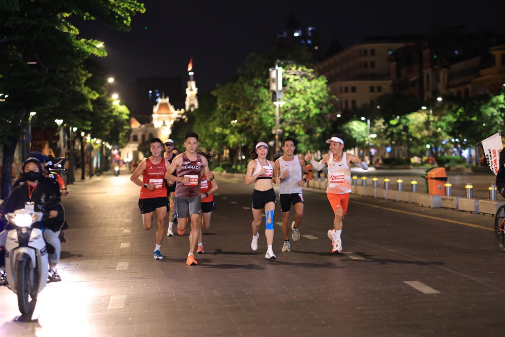 VĐV Yebei Edwin Kiptoo và Nguyễn Thị Oanh vô địch Marathon Quốc tế TP. HCM Techcombank mùa giải thứ 6 - 4