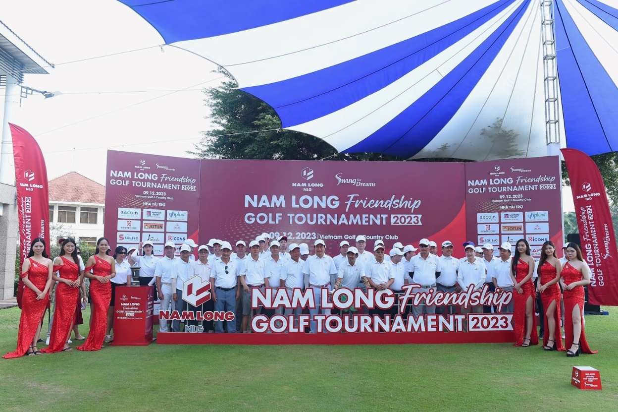 Giải golf “Nam Long Friendship Golf Tournament 2023” được tổ chức với sự tham dự của các mạnh thường quân cá nhân và đơn vị đồng hành&nbsp;