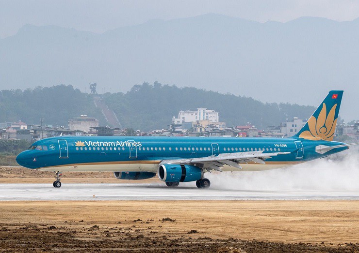 Lỗ lũy kế hơn 35.000 tỷ đồng, lãnh đạo Vietnam Airlines hưởng lương bao nhiêu? - 1