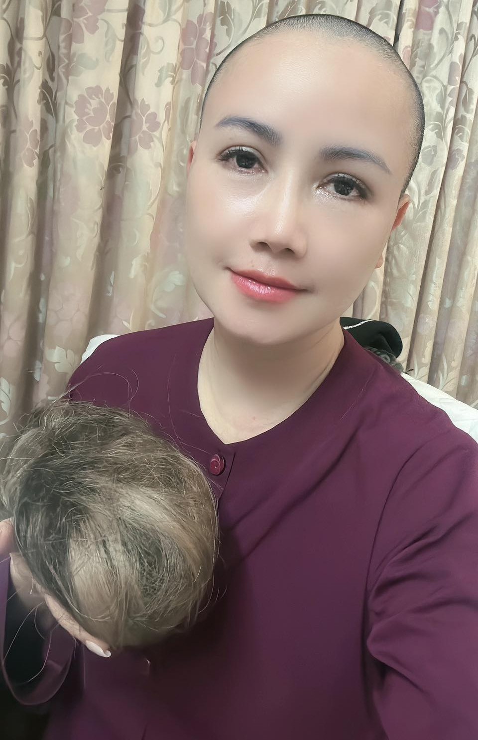 "Cô Xuyến" Hoàng Yến cạo đầu xuất gia: Tôi sai với 4 người chồng cũ - 3