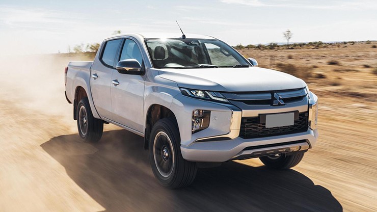 Giá xe Mitsubishi Triton tháng 12/2023, ưu đãi 100% LPTB và quà tặng - 12