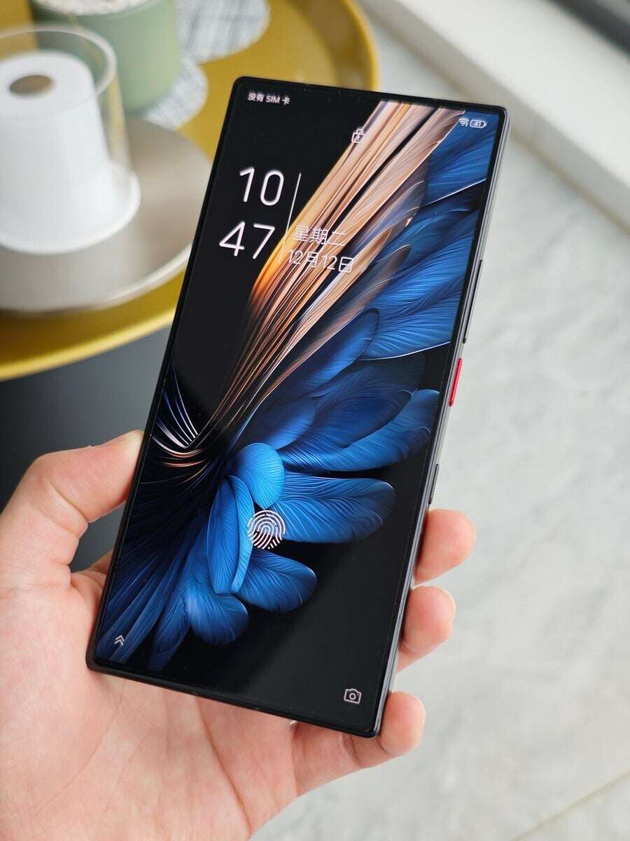 Vén màn chiếc smartphone 