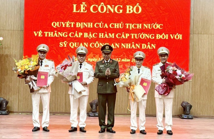 Chân dung 4 sĩ quan công an vừa được thăng cấp bậc hàm cấp tướng - 4