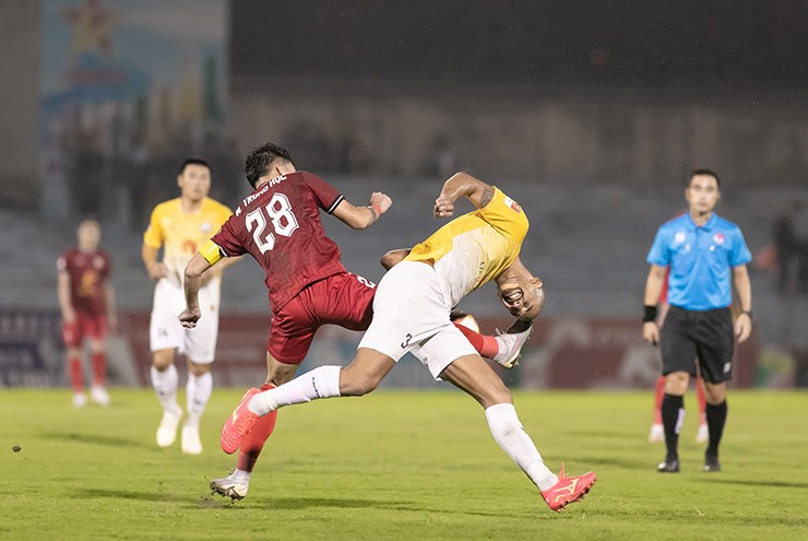 Trực tiếp bóng đá Hà Tĩnh - Bình Định: Thong dong những phút cuối (V-League) (Hết giờ) - 1