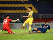 Bóng đá - Video bóng đá SLNA - HAGL: &quot;Người nhện&quot; sai lầm, cay đắng phút 83 (V-League)