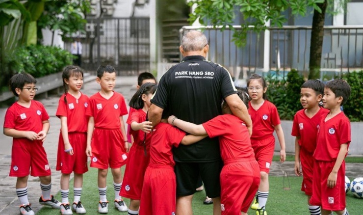 HLV Park Hang-seo mở hai Học viện bóng đá mang tên ông ở Hà Nội. Ảnh: ANH PHƯƠNG.