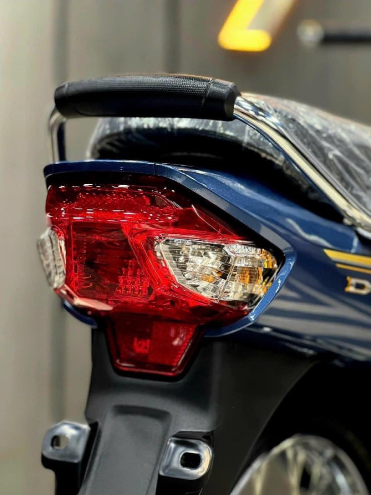 Ngắm Honda Dream 125 mới, số khung Ông Địa Nhỏ giá hơn 100 triệu đồng - 9