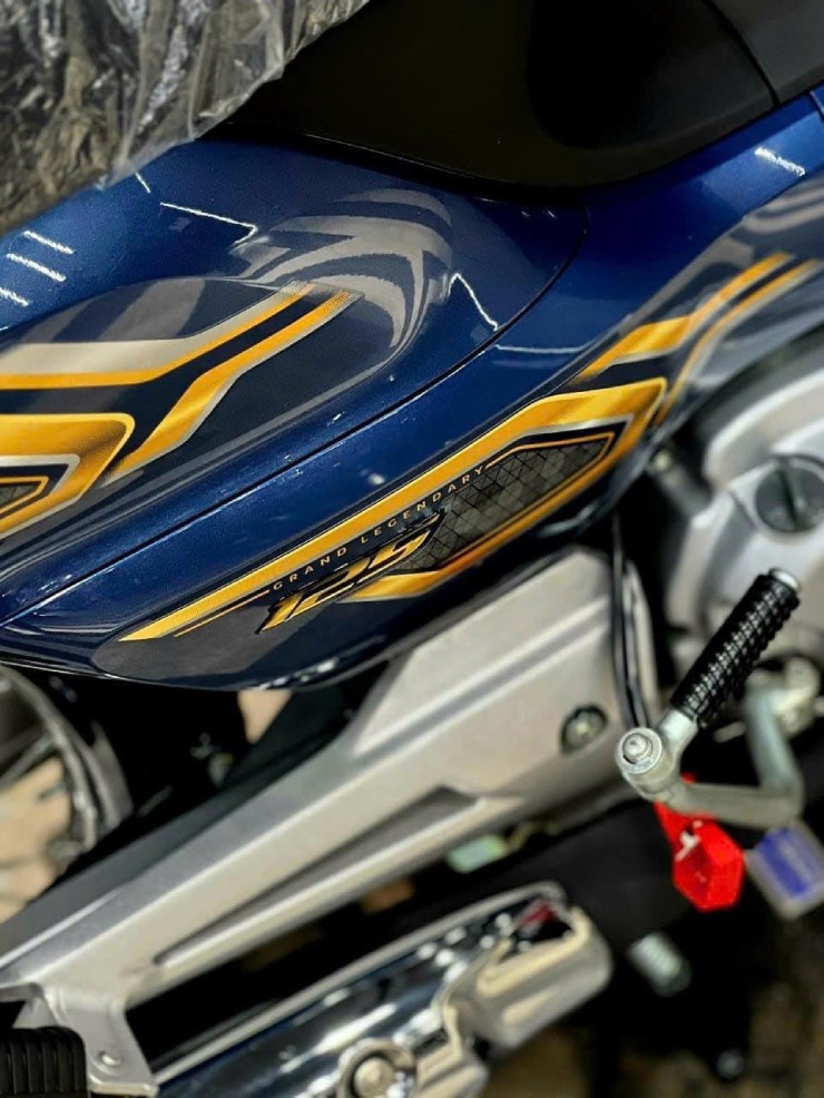 Honda Dream 125 co so khung Ong Dia bi lam gia ca tram trieu - 10