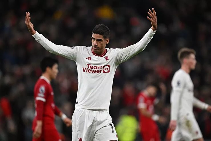 Varane thi đấu tuyệt hay trước Liverpool