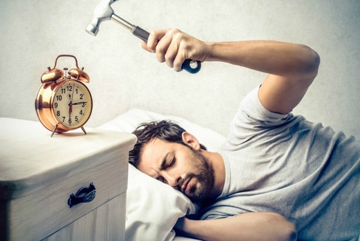 Vì sao “ráng ngủ thêm 5 phút” là thói quen đáng báo động? - 1