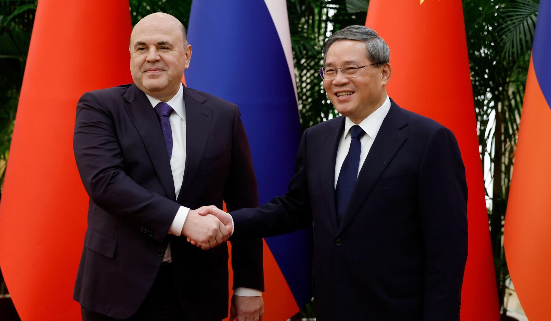 Thủ tướng Nga: Đồng USD bị loại bỏ trong thương mại Nga - Trung - 1