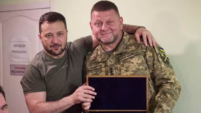 Ông Zelensky lên tiếng về mối quan hệ với Tổng Tư lệnh quân đội Ukraine - 1