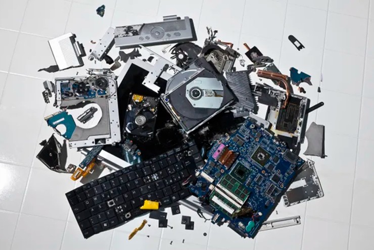 Thế giới lo ngại vì Microsoft có thể đưa 240 triệu PC “vào bãi rác” - 2