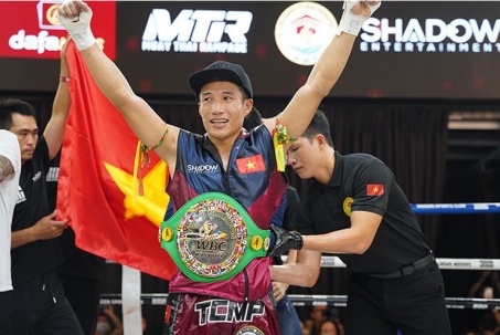 Điểm nóng võ thuật Việt Nam 2023: Minh Phát giành đai thế giới, Văn Hải thắng knock-out sau 12 giây