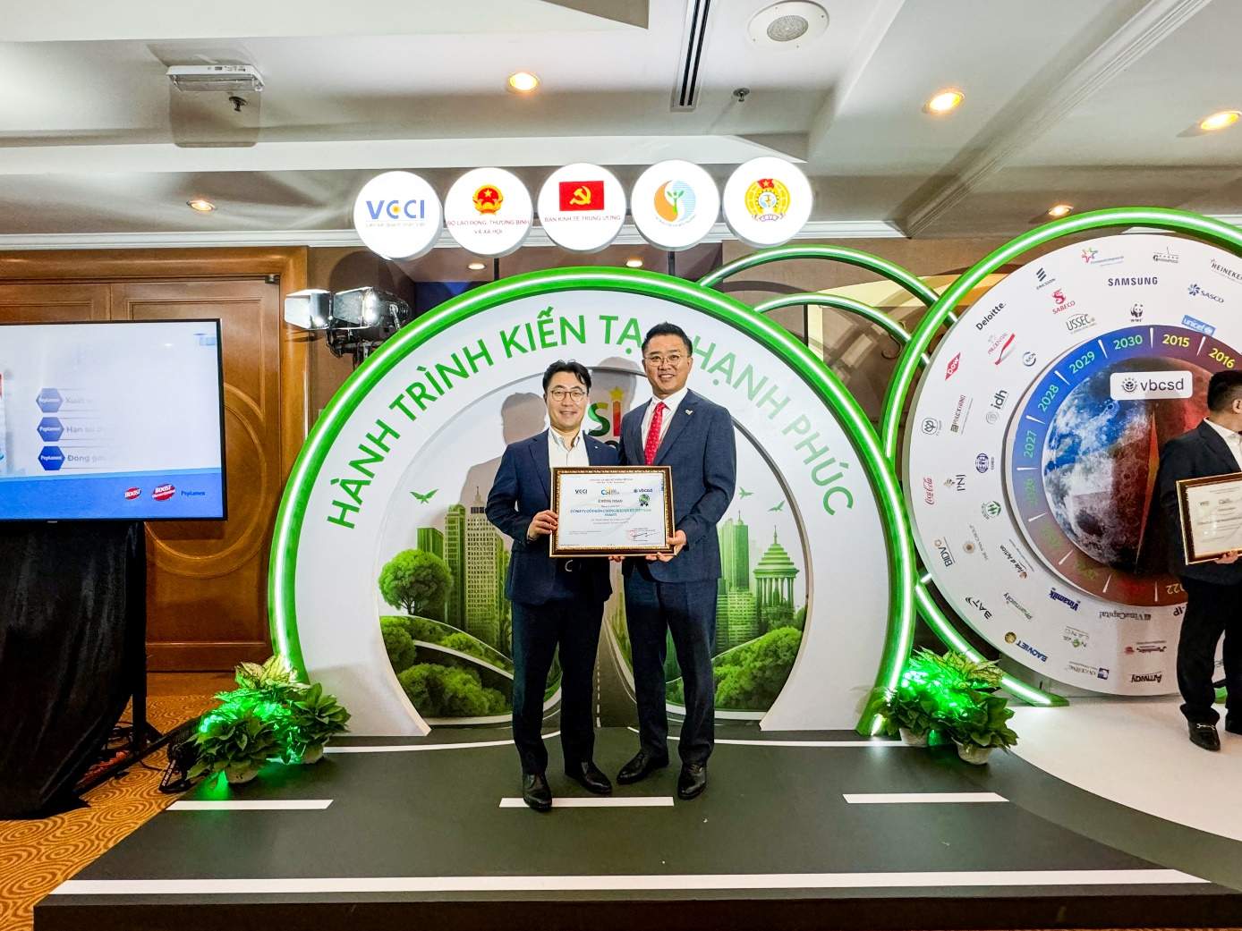 Chứng khoán KB Việt Nam liên tiếp được vinh danh tại các giải thưởng lớn - 2