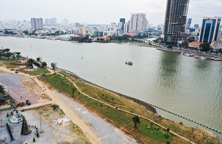 Ảnh: Từ vùng sình lầy, đầy cỏ dại, bờ sông Sài Gòn hóa thành công viên với view cực đẹp - 10