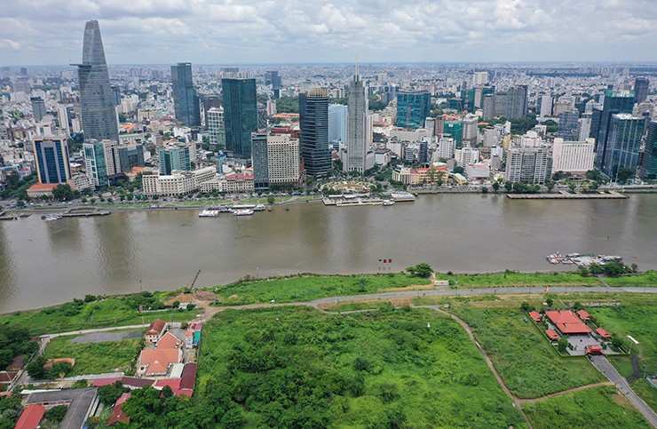 Ảnh: Từ vùng sình lầy, đầy cỏ dại, bờ sông Sài Gòn hóa thành công viên với view cực đẹp - 1